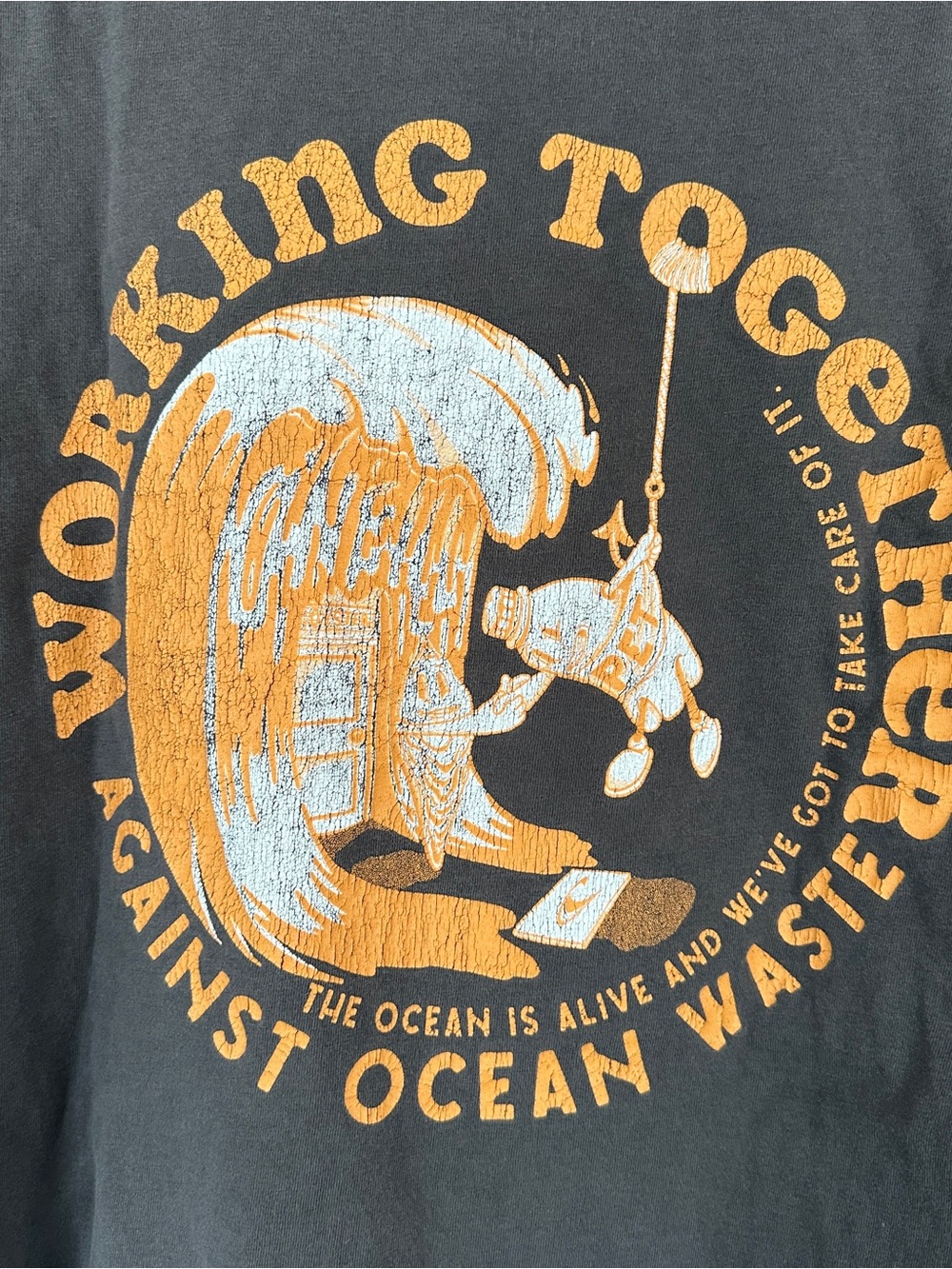 O’Neill large t-shirt
